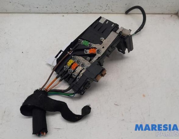 Fuse Box PEUGEOT 5008 (0U_, 0E_), PEUGEOT 308 CC (4B_), PEUGEOT 3008 MPV (0U_), FIAT PANDA (169_)