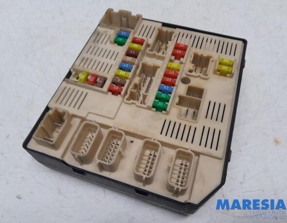 Fuse Box RENAULT MEGANE III Grandtour (KZ0/1)