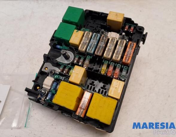 Fuse Box PEUGEOT 208 I (CA_, CC_), CITROËN C3 II (SC_), CITROËN C3 III (SX), CITROËN C4 CACTUS