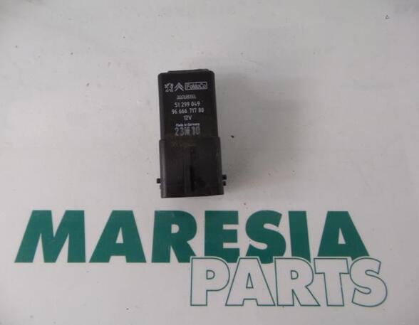 Glow Plug Relay Preheating PEUGEOT 508 I (8D_), PEUGEOT 508 SW I (8E_), PEUGEOT 5008 (0U_, 0E_), PEUGEOT 208 I (CA_, CC_)