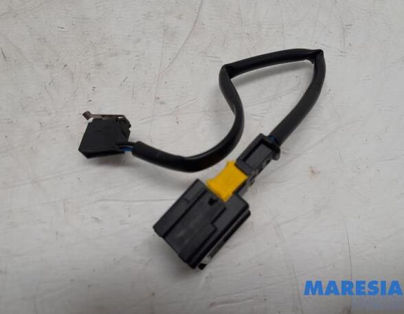 Sensor Peugeot 307 CC  8484L5 P20974760