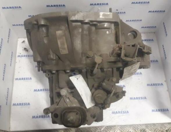 Schaltgetriebe Renault Scenic II JM 7701717787 P2127483