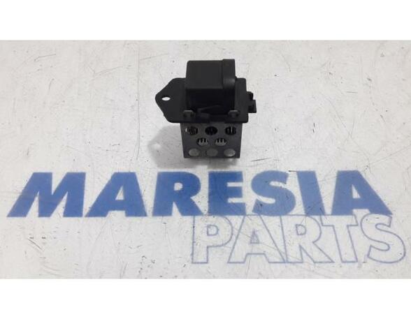 Resistor Interior Blower RENAULT Clio III (BR0/1, CR0/1)