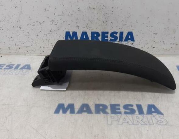 Armrest RENAULT MEGANE III Hatchback (BZ0/1_, B3_)