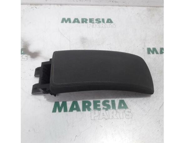 Armrest RENAULT MEGANE III Grandtour (KZ0/1)