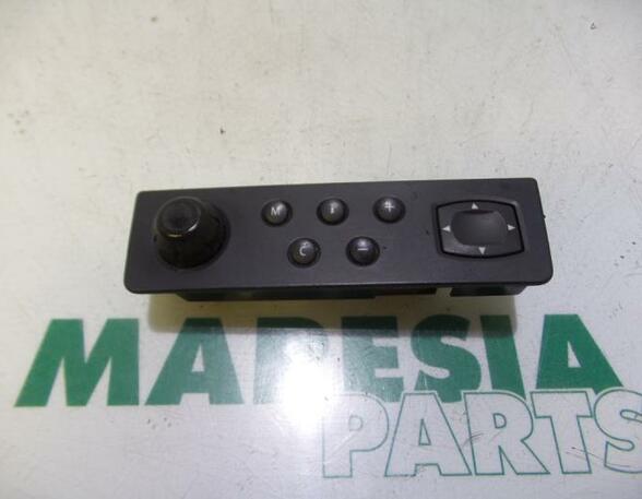 Monitor Navigationssystem Renault Espace IV K 8200023452 P6018752