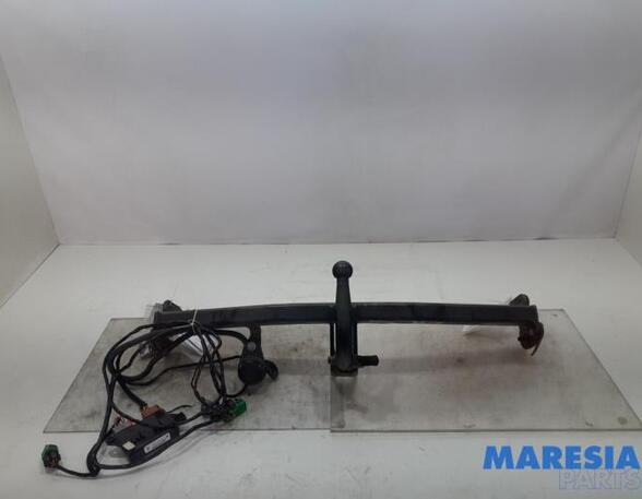 Tow Hitch (Towbar) PEUGEOT 208 I (CA_, CC_)