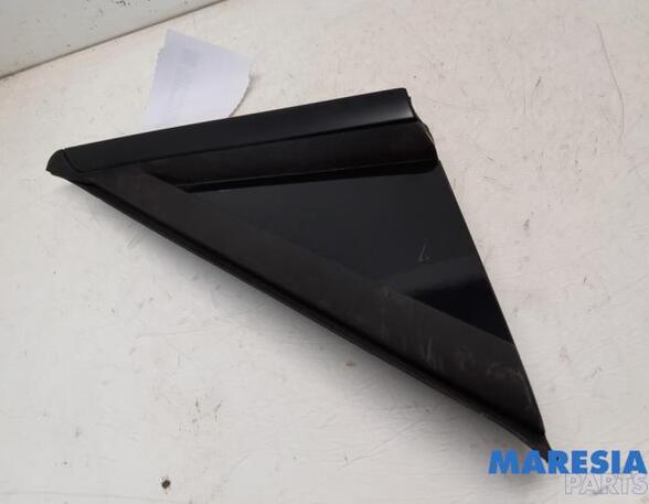 Trim Strip Bumper PEUGEOT 5008 (0U_, 0E_)