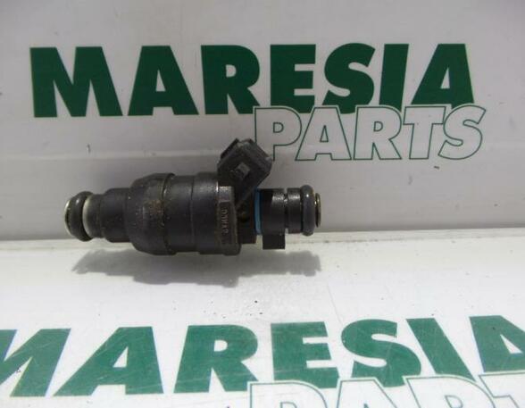 Injector Nozzle PEUGEOT 406 (8B)