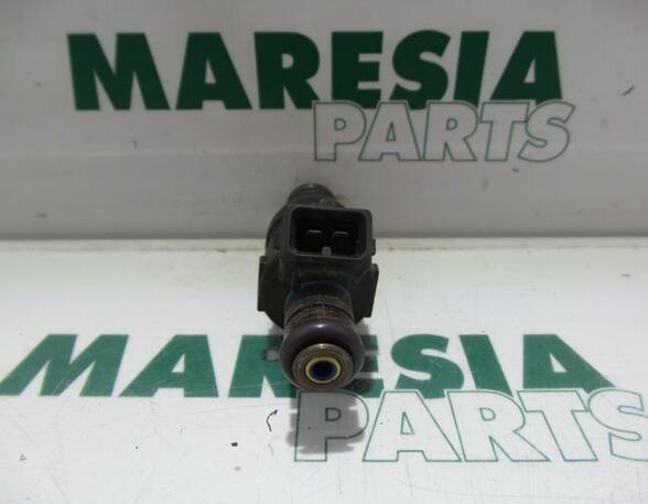 Injector Nozzle PEUGEOT 406 (8B)