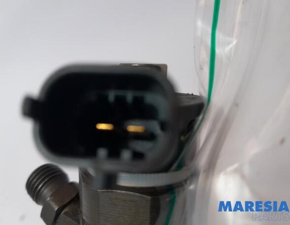 Injector Nozzle RENAULT KANGOO Express (FW0/1_)