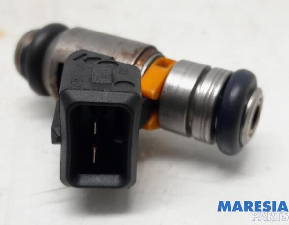 Injector Nozzle FIAT 500 (312_), FIAT 500 C (312_), FIAT GRANDE PUNTO (199_), FIAT PUNTO (199_)