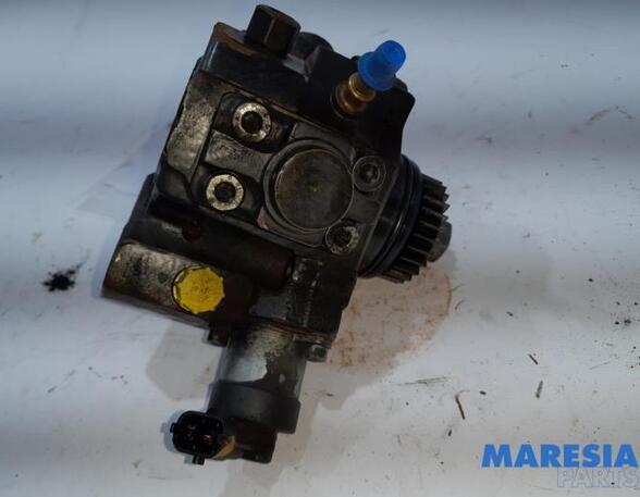 Fuel Pump OPEL VIVARO B Van (X82)