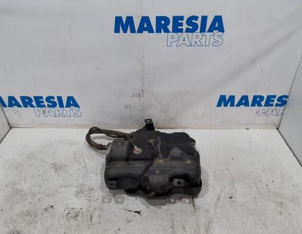 Tank AdBlue Opel Vivaro B Kasten X82 172A21178R P19153260