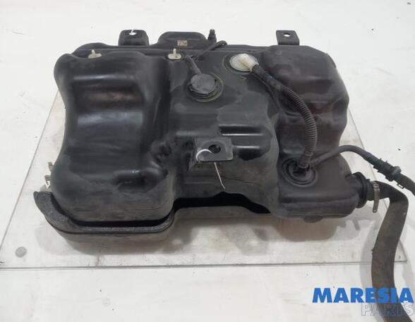 Tank AdBlue Renault Trafic III Kasten FG 172A21178R P20358198