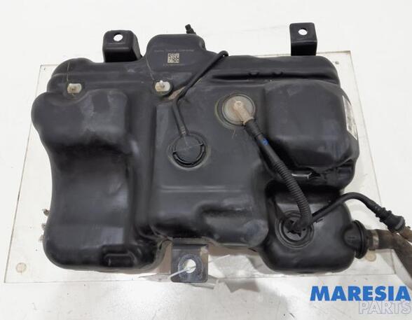 Tank AdBlue Opel Vivaro B Kasten X82 172A21178R P20645684