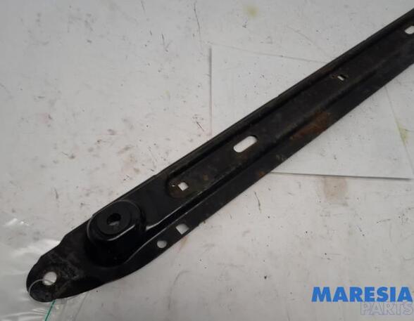 Radiator Mounting PEUGEOT 3008 MPV (0U_), PEUGEOT 308 I (4A_, 4C_), PEUGEOT 308 SW I (4E_, 4H_), CITROËN C4 II (B7)