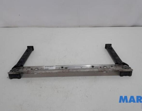 Radiator Mounting RENAULT MEGANE III Hatchback (BZ0/1_, B3_)