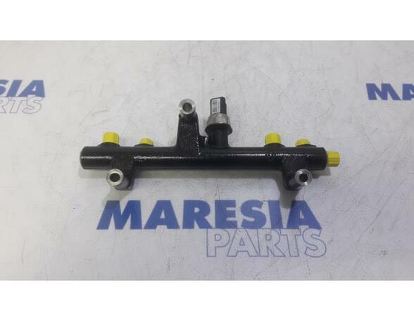 Petrol Fuel Rail PEUGEOT 508 I (8D)