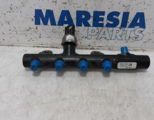 Petrol Fuel Rail RENAULT Megane III Grandtour (KZ0/1)