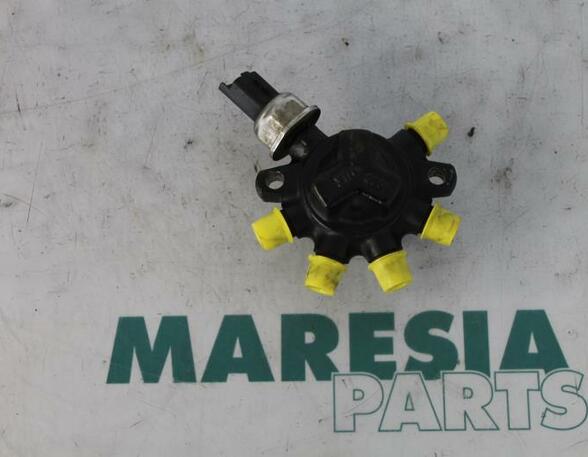 Petrol Fuel Rail RENAULT Clio II (BB, CB)