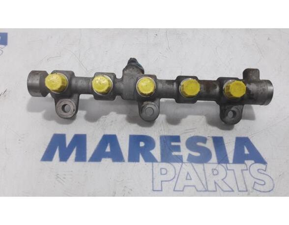 Petrol Fuel Rail RENAULT Trafic II Kasten (FL)