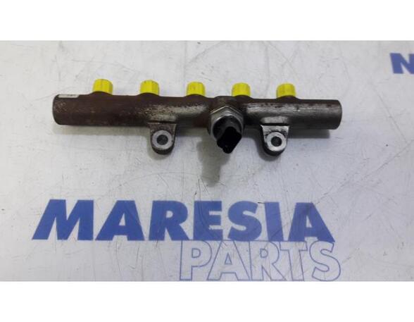 Petrol Fuel Rail RENAULT KANGOO Express (FW0/1_)