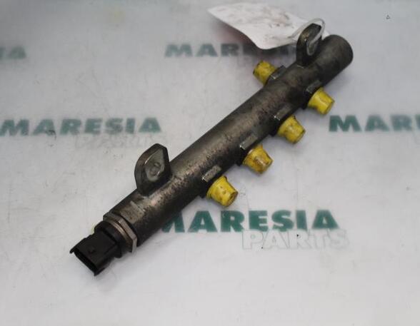 Petrol Fuel Rail FIAT CROMA (194_), ALFA ROMEO 147 (937_), FIAT BRAVO II (198_), ALFA ROMEO GT (937_)