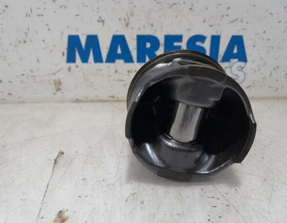 Piston RENAULT Captur I (H5, J5), RENAULT Clio IV (BH)