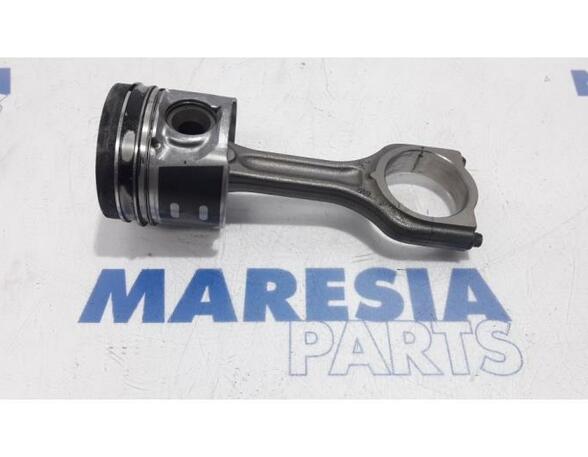 Piston PEUGEOT 308 SW II (L4, LC, LJ, LR, LX)