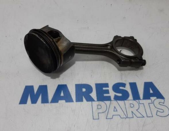 Piston RENAULT Captur I (H5, J5), RENAULT Clio IV (BH)