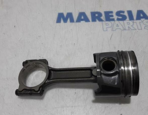 Piston RENAULT Captur I (H5, J5), RENAULT Clio IV (BH)