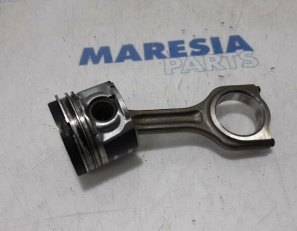 Piston PEUGEOT 308 SW II (L4, LC, LJ, LR, LX)