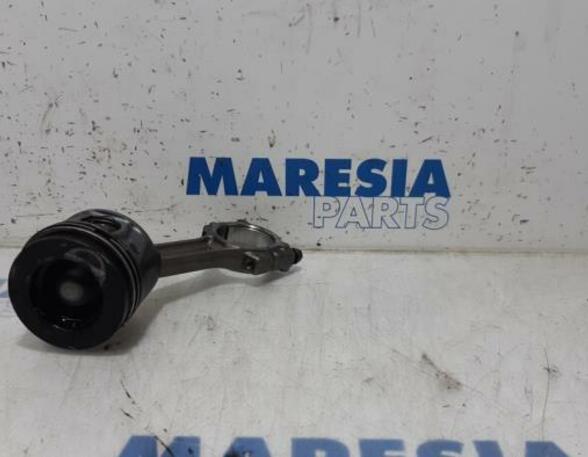 Kolben Renault Megane III Grandtour Z 7701475074 P17109953