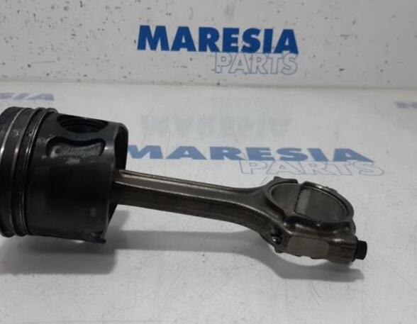 Kolben Fiat Punto Evo 199 55229807 P16554257