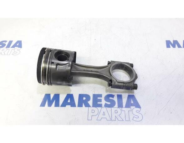 Piston PEUGEOT EXPERT Van (VF3A_, VF3U_, VF3X_)