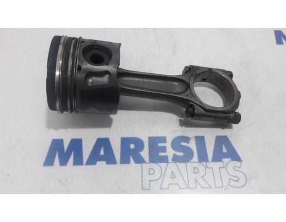 Piston PEUGEOT EXPERT Van (VF3A_, VF3U_, VF3X_), PEUGEOT EXPERT Platform/Chassis