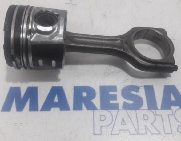 Kolben Peugeot Partner II Kasten  0628V0 P15066472