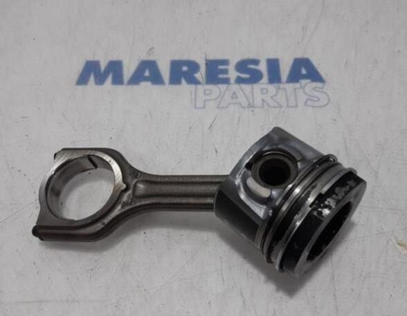 Piston PEUGEOT EXPERT Van (VF3A_, VF3U_, VF3X_)