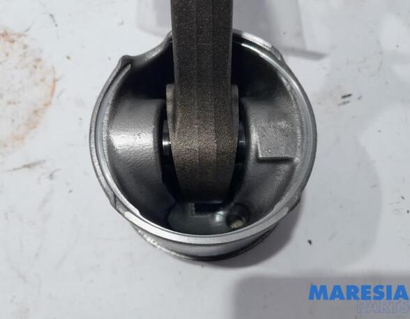 Piston OPEL Vivaro B Kasten (--)