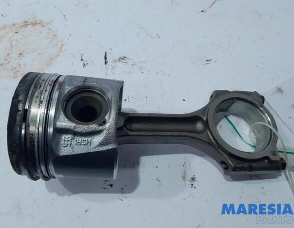 Piston OPEL Vivaro B Kasten (--)