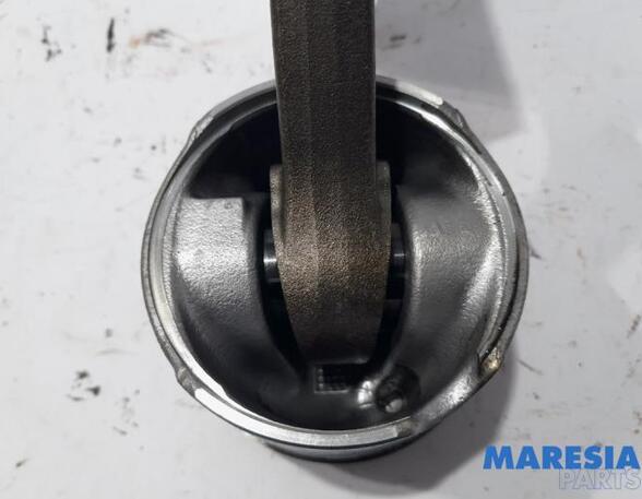 Piston OPEL Vivaro B Kasten (--)