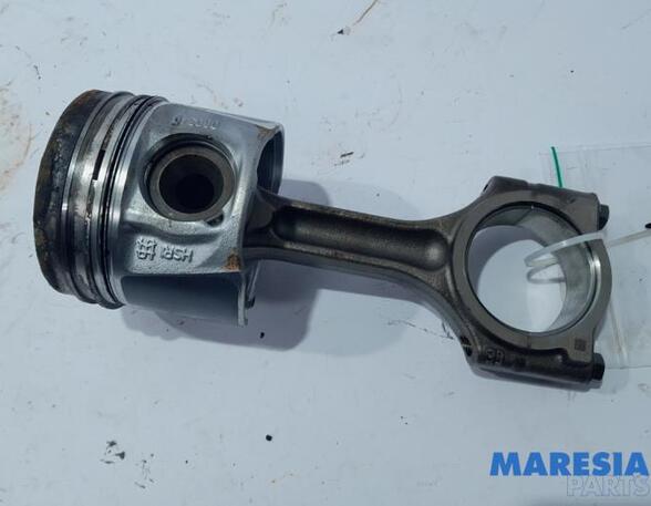 Piston OPEL Vivaro B Kasten (--)