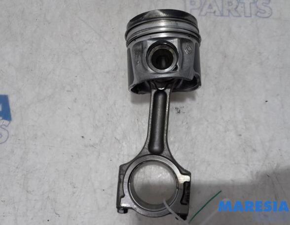 Piston RENAULT Trafic III Kasten (FG)