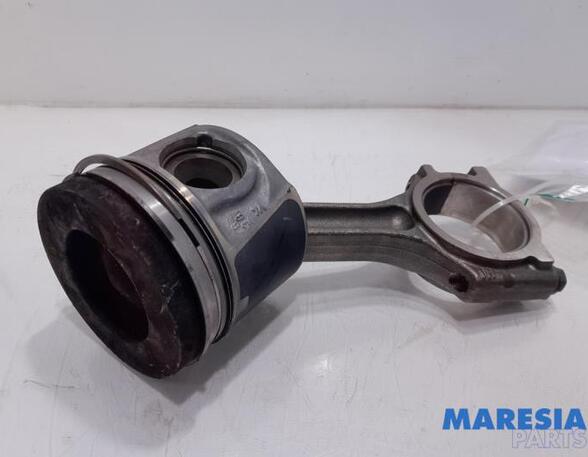 Piston OPEL Vivaro B Kasten (--)