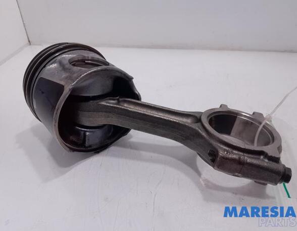 Piston OPEL Vivaro B Kasten (--)