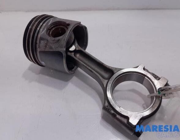 Piston OPEL Vivaro B Kasten (--)