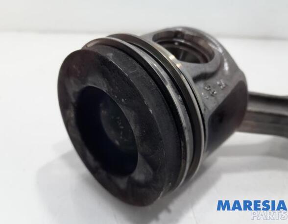 Piston OPEL Vivaro B Kasten (--)