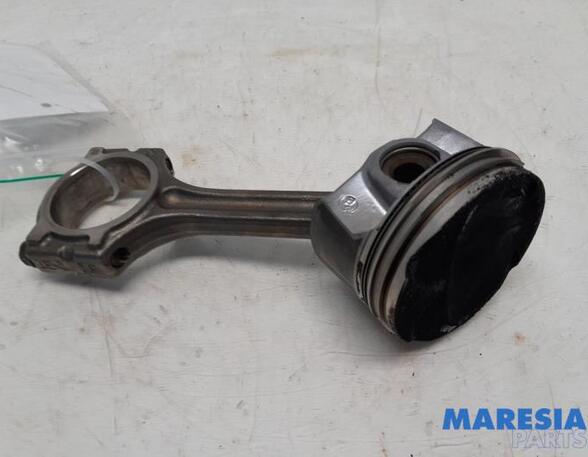 Piston RENAULT CAPTUR I (J5_, H5_)