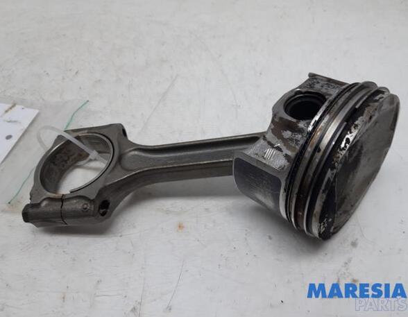 Piston RENAULT MEGANE III Grandtour (KZ0/1)